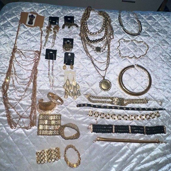 Gold Rhinestone Jewelry Lot30pc Bodychain Bralette Earring Bracelet Necklace - Picture 1 of 12